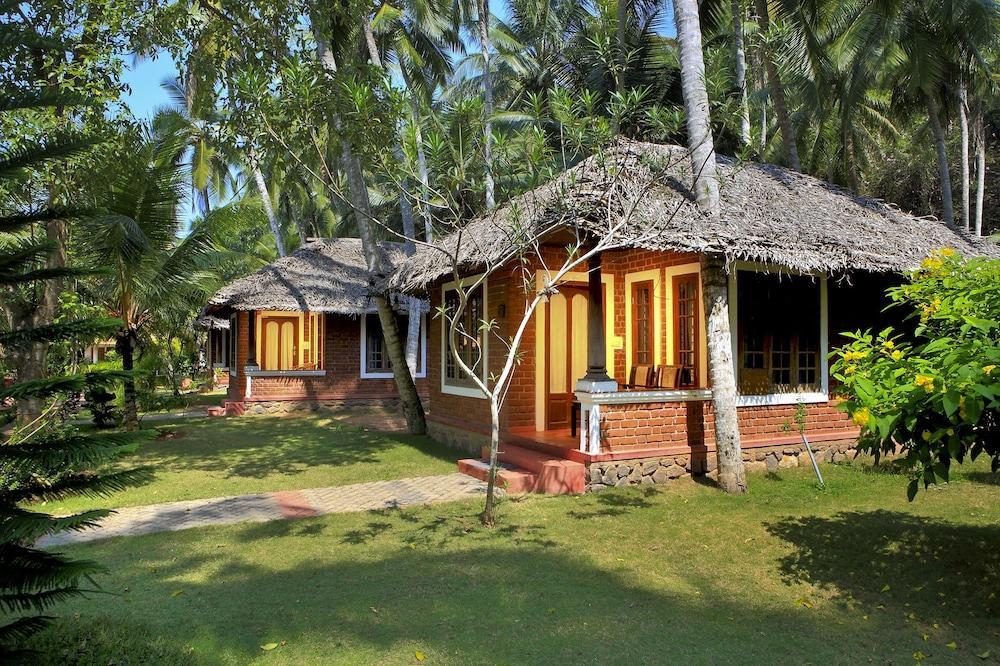 Abad Harmonia Ayurvedic Beach Resort コーバラム エクステリア 写真