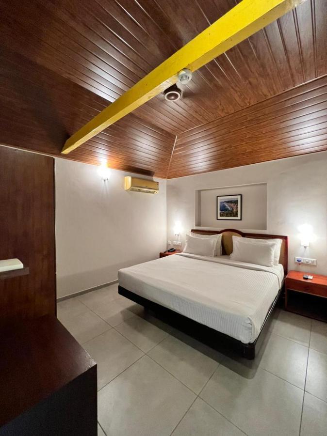 Abad Harmonia Ayurvedic Beach Resort コーバラム エクステリア 写真