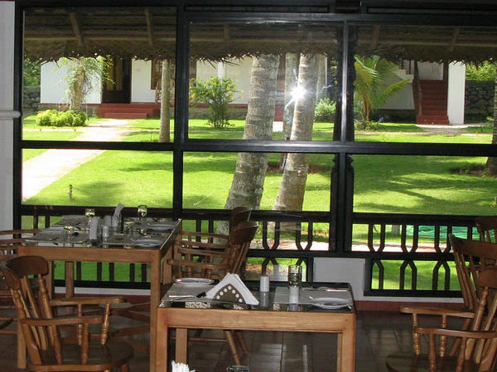 Abad Harmonia Ayurvedic Beach Resort コーバラム エクステリア 写真