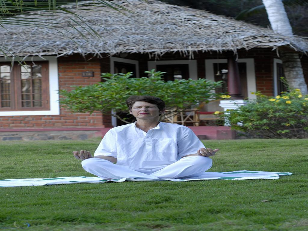 Abad Harmonia Ayurvedic Beach Resort コーバラム エクステリア 写真