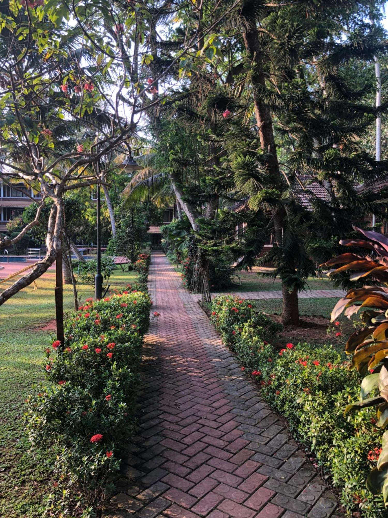 Abad Harmonia Ayurvedic Beach Resort コーバラム エクステリア 写真