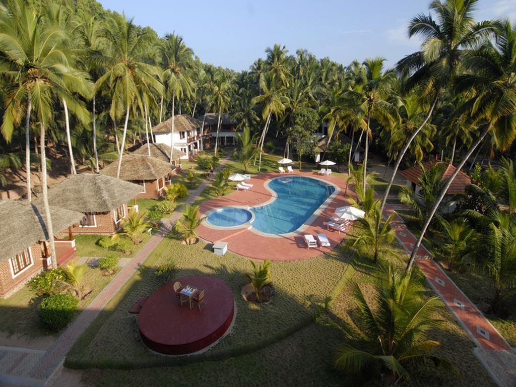 Abad Harmonia Ayurvedic Beach Resort コーバラム エクステリア 写真