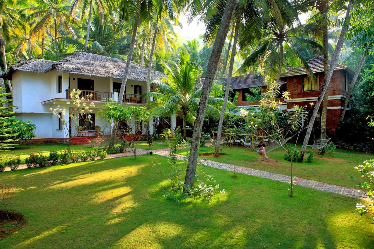 Abad Harmonia Ayurvedic Beach Resort コーバラム エクステリア 写真
